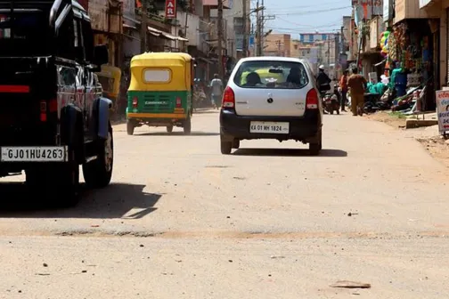 Straßenverkehr in Indien